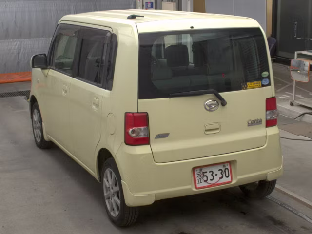 DAIHATSU MOVE CONTE