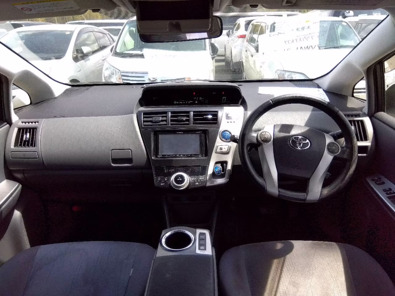 TOYOTA PRIUS ALPHA