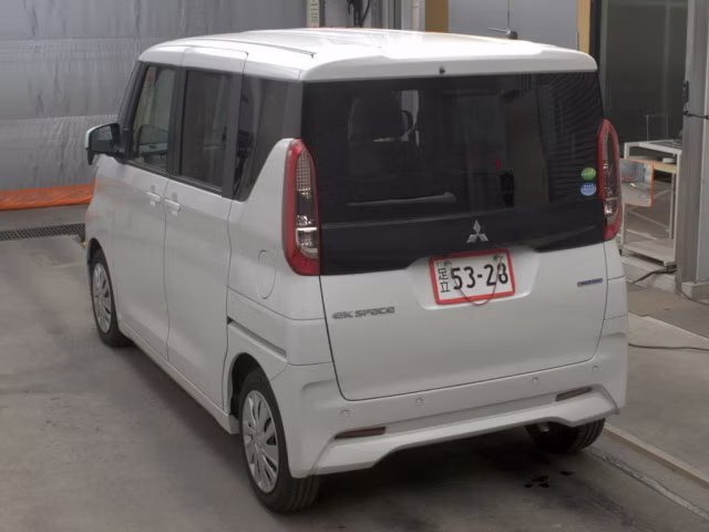 MITSUBISHI EK SPACE