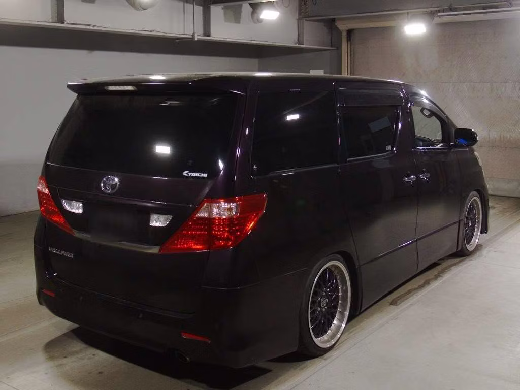 TOYOTA VELLFIRE