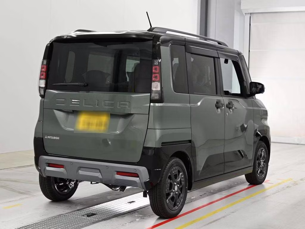 MITSUBISHI DELICA MINI