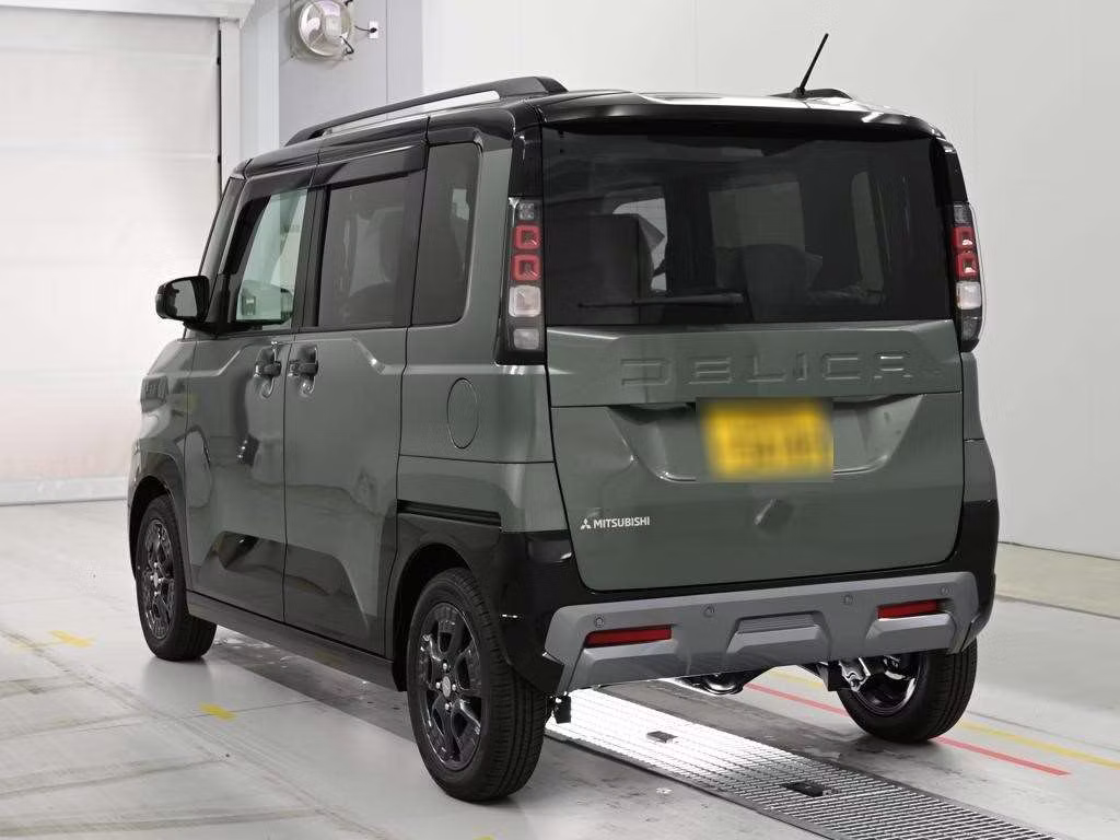 MITSUBISHI DELICA MINI