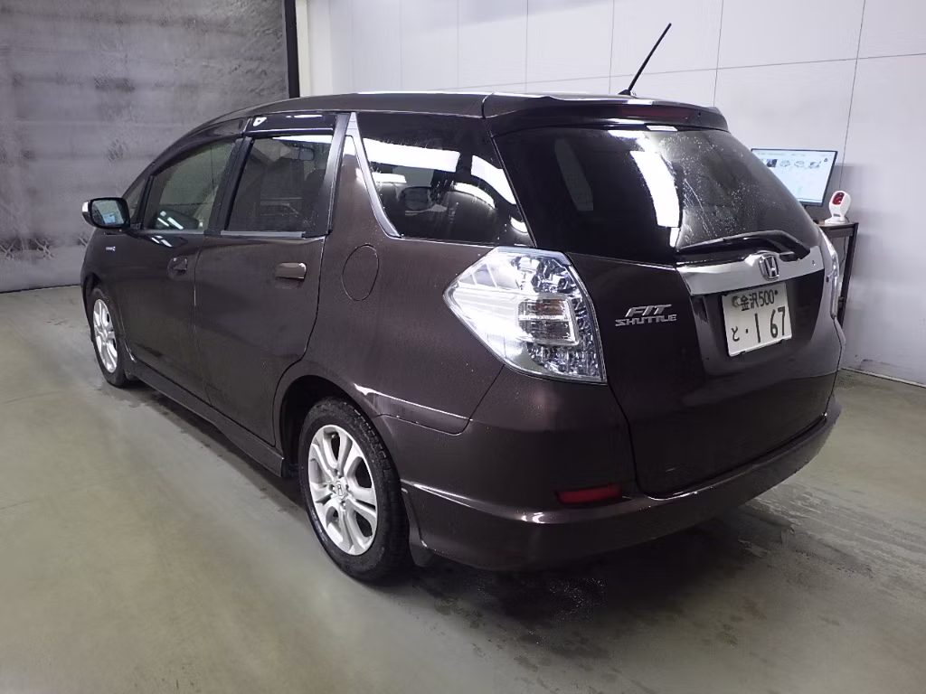 HONDA FIT SHUTTLE
