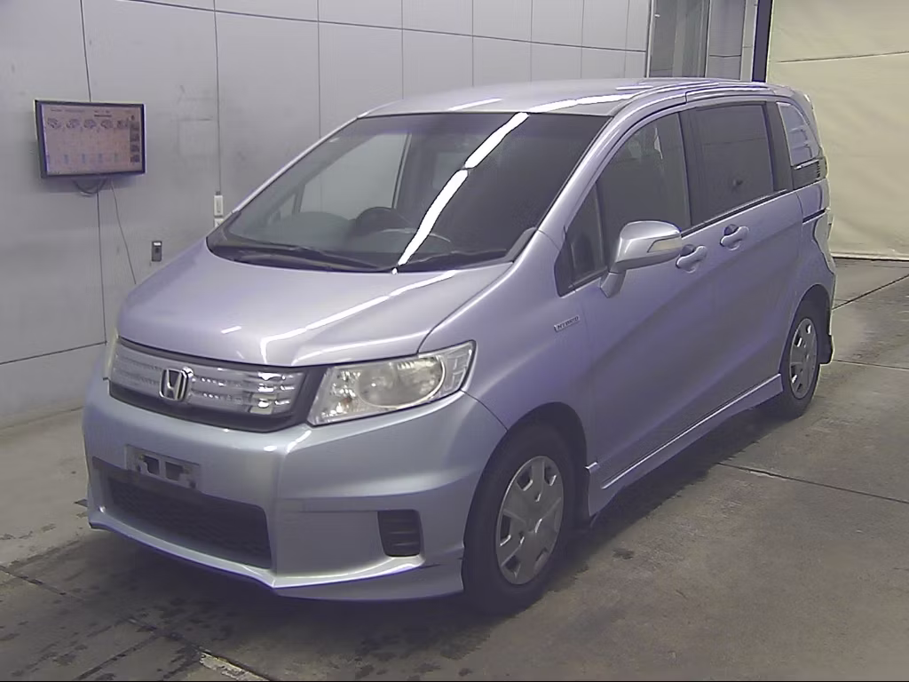HONDA FREED SPIKE
