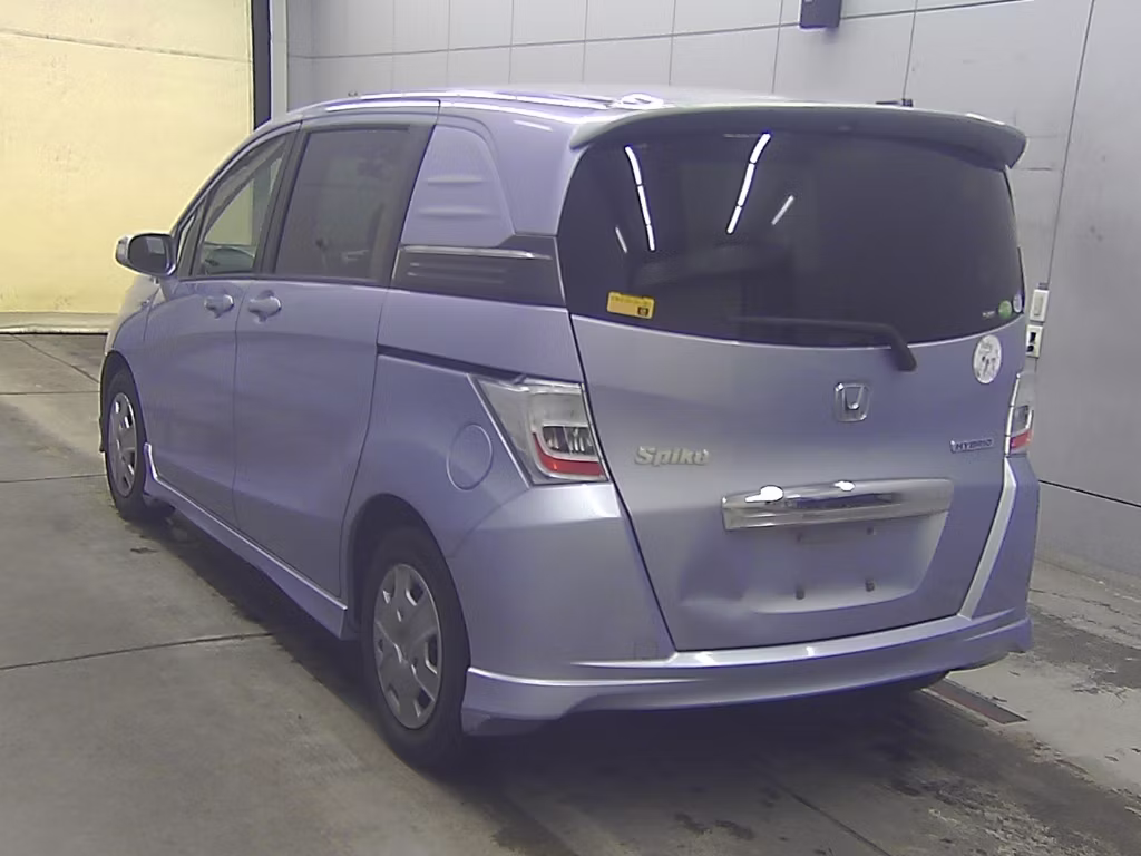 HONDA FREED SPIKE