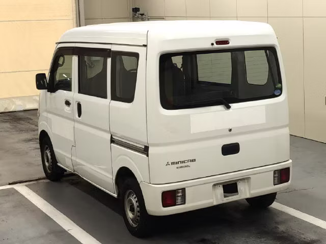 MITSUBISHI MINICAB