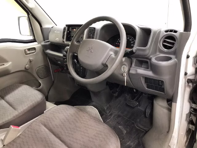 MITSUBISHI MINICAB