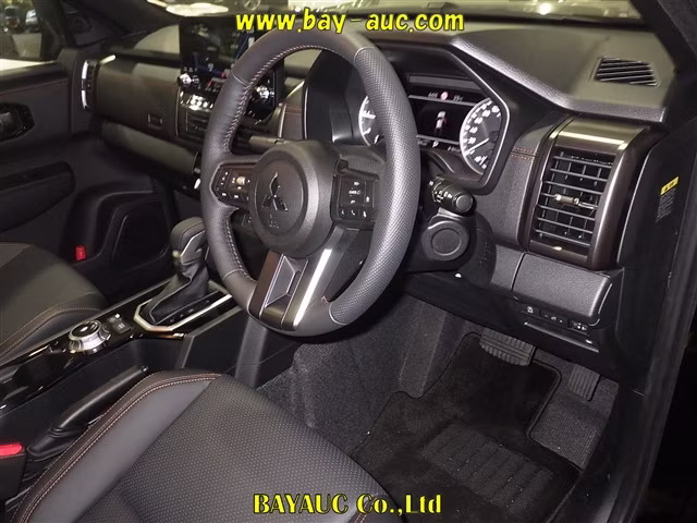 MITSUBISHI TRITON