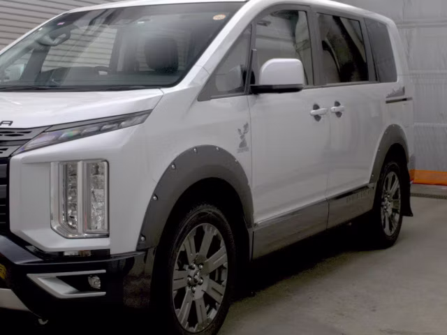MITSUBISHI DELICA D:5