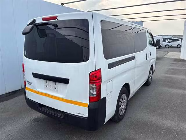 NISSAN NV350 CARAVAN