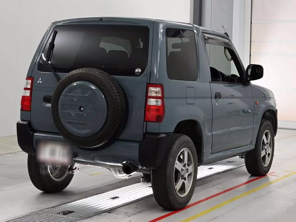 MITSUBISHI PAJERO MINI