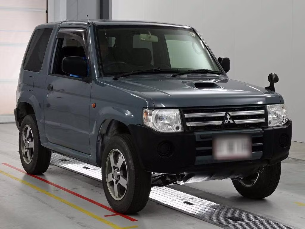 MITSUBISHI PAJERO MINI