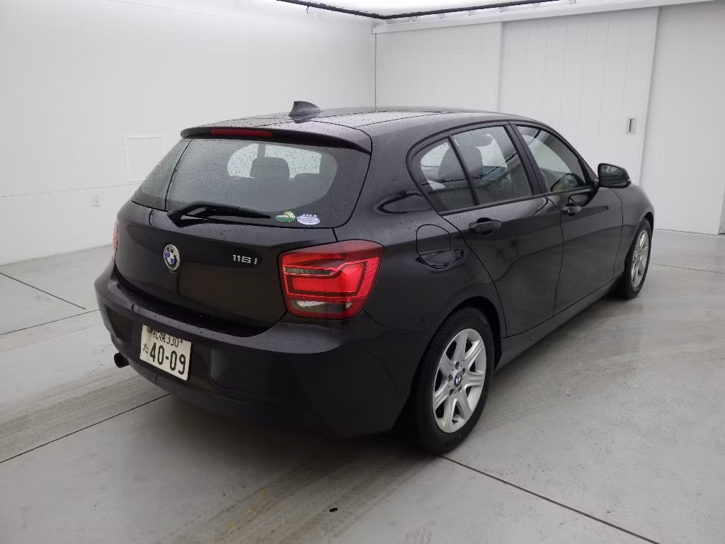 BMW 1-SERIES