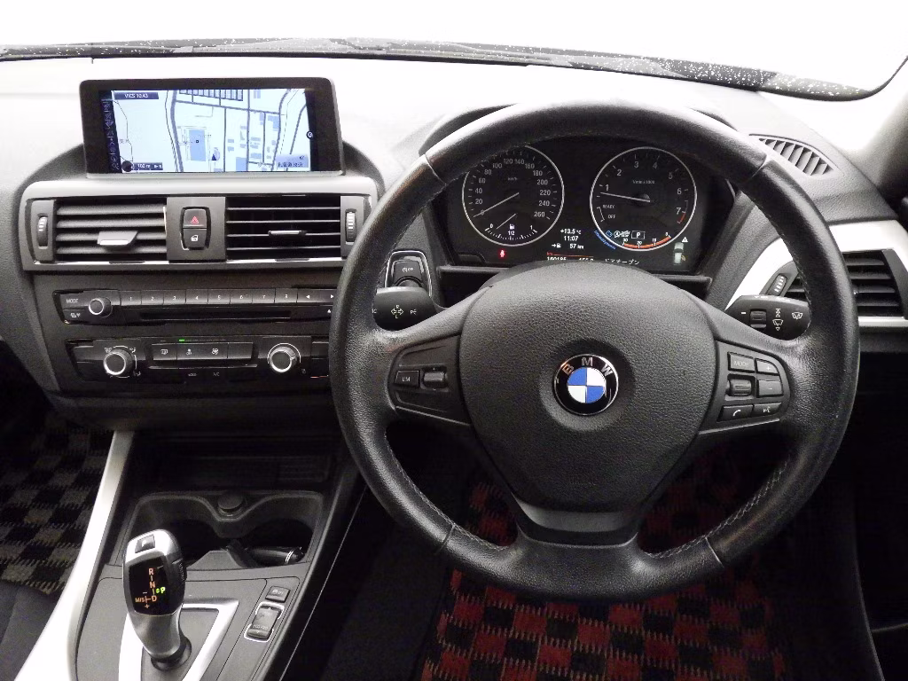 BMW 1-SERIES