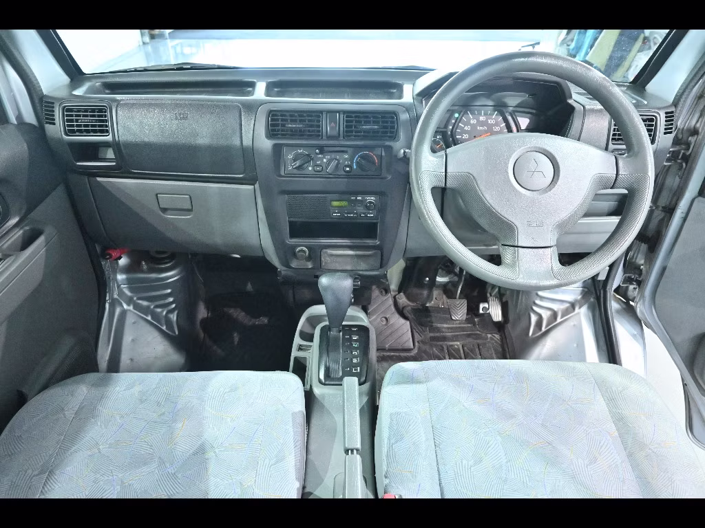 MITSUBISHI MINICAB