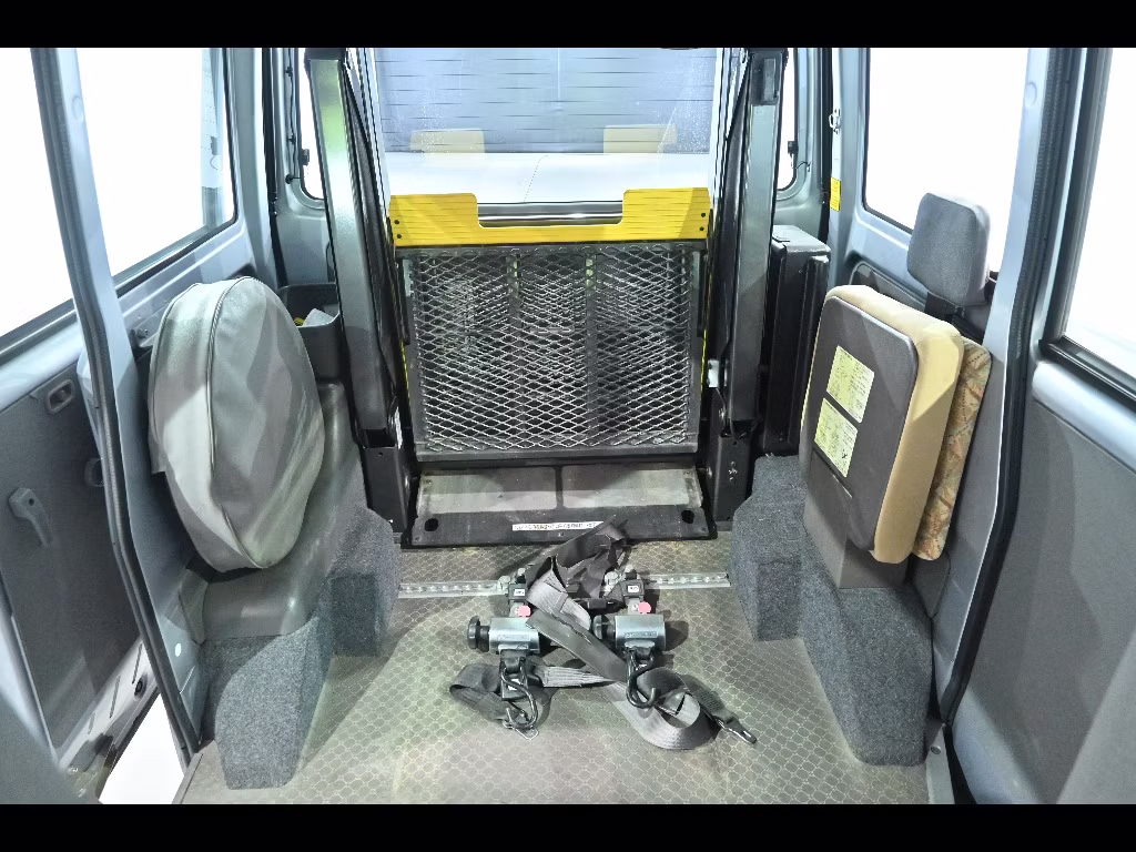 MITSUBISHI MINICAB