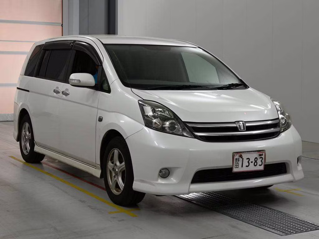 TOYOTA ISIS