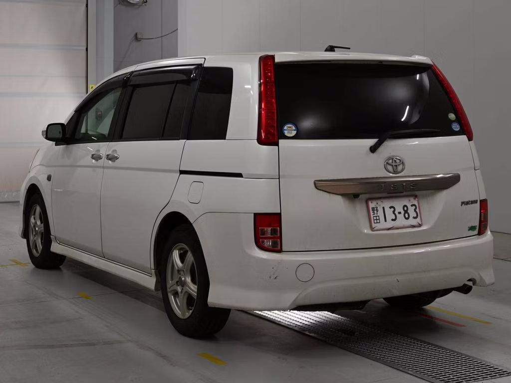 TOYOTA ISIS
