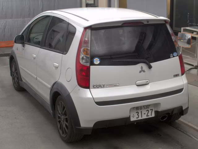 MITSUBISHI COLT
