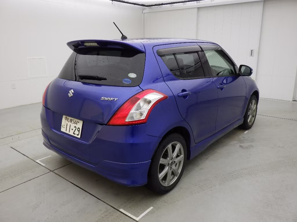 SUZUKI SWIFT