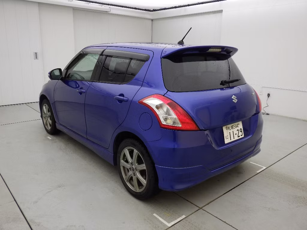 SUZUKI SWIFT