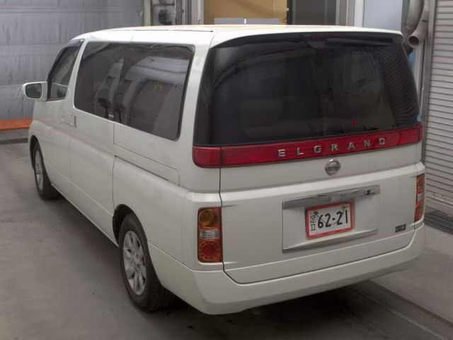 NISSAN ELGRAND