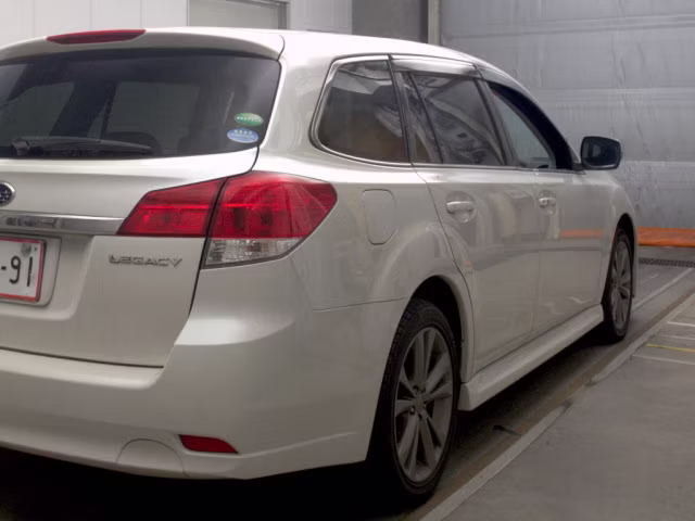 SUBARU LEGACY