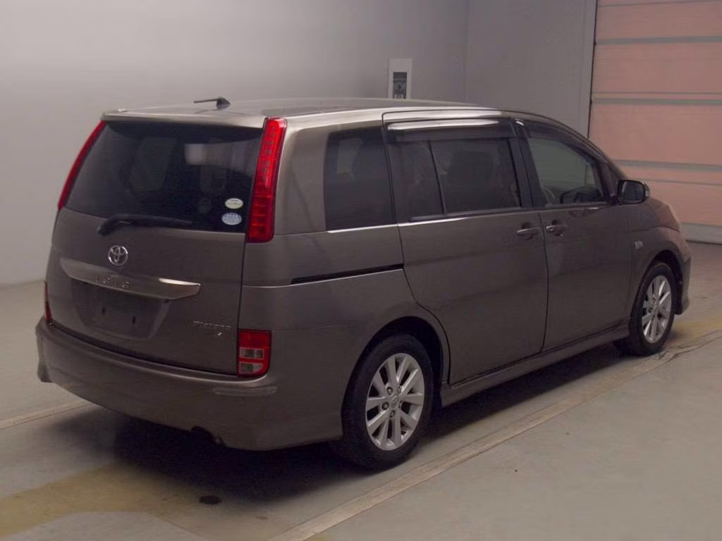 TOYOTA ISIS