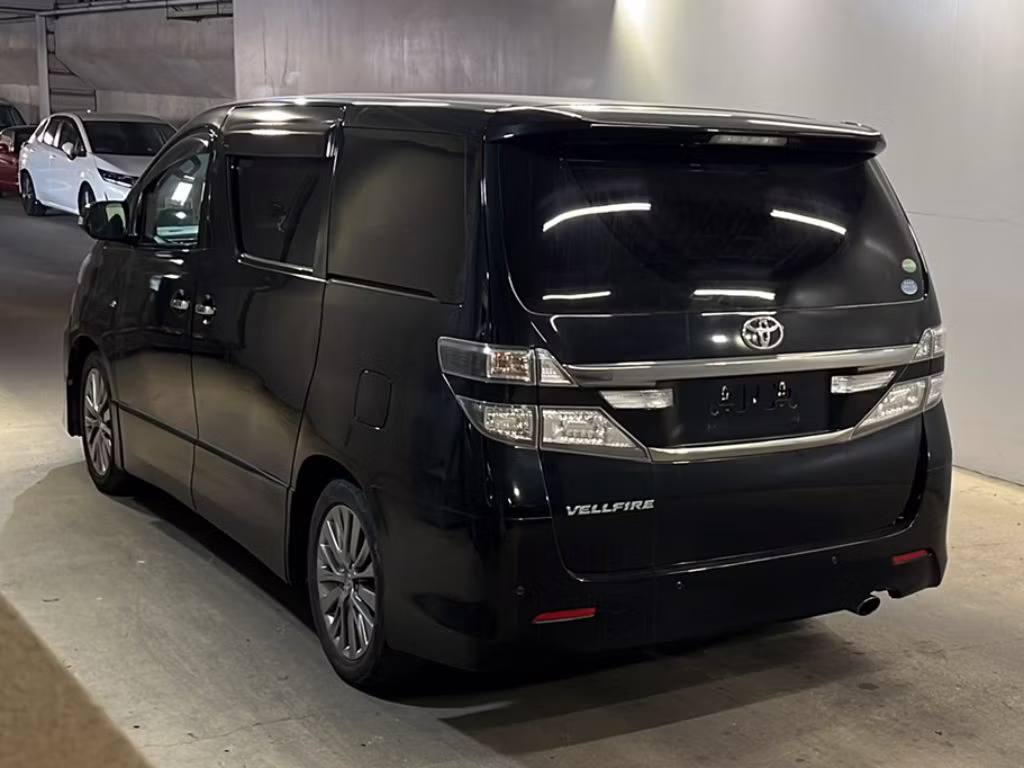 TOYOTA VELLFIRE
