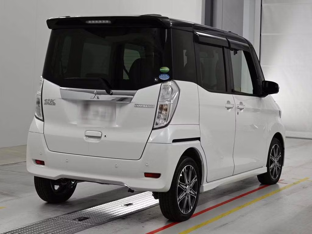 MITSUBISHI EK SPACE