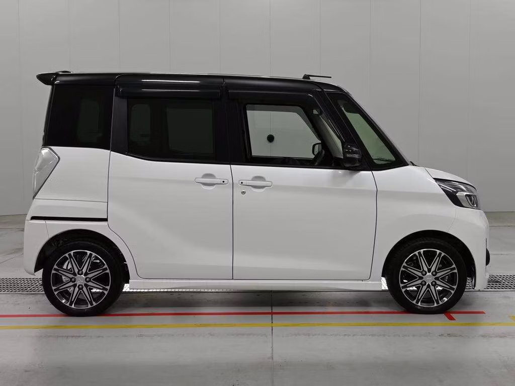 MITSUBISHI EK SPACE