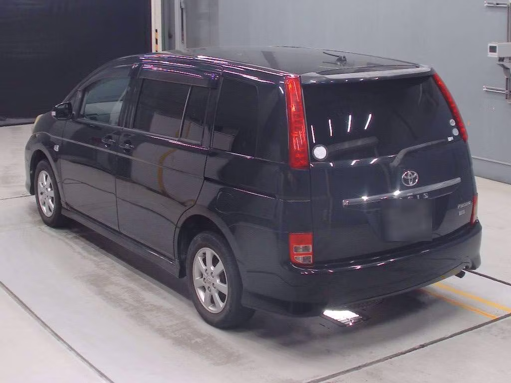 TOYOTA ISIS