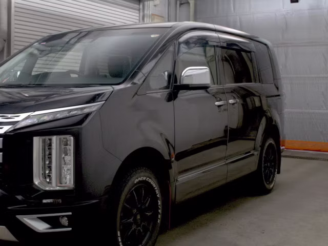 MITSUBISHI DELICA D:5