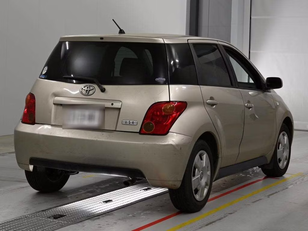 TOYOTA IST