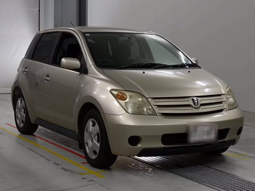 TOYOTA IST