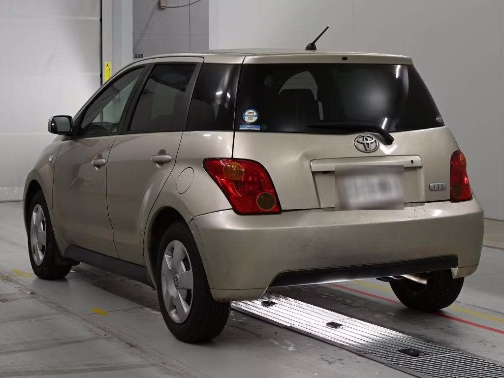 TOYOTA IST