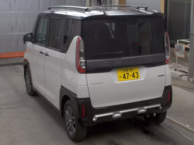 MITSUBISHI DELICA MINI
