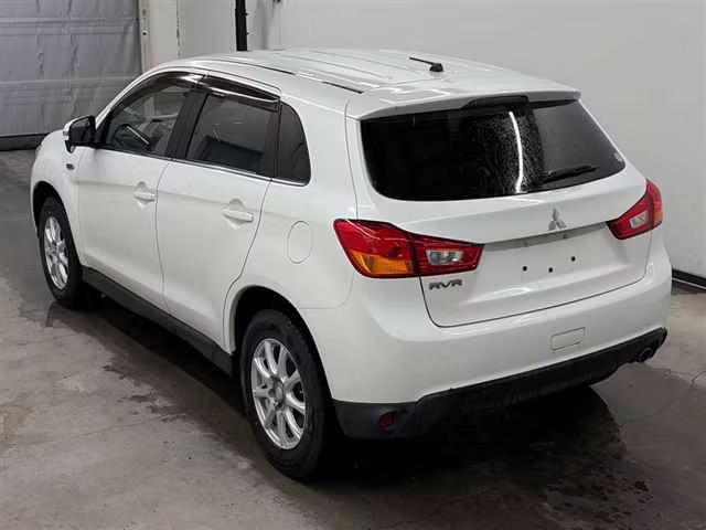 MITSUBISHI RVR
