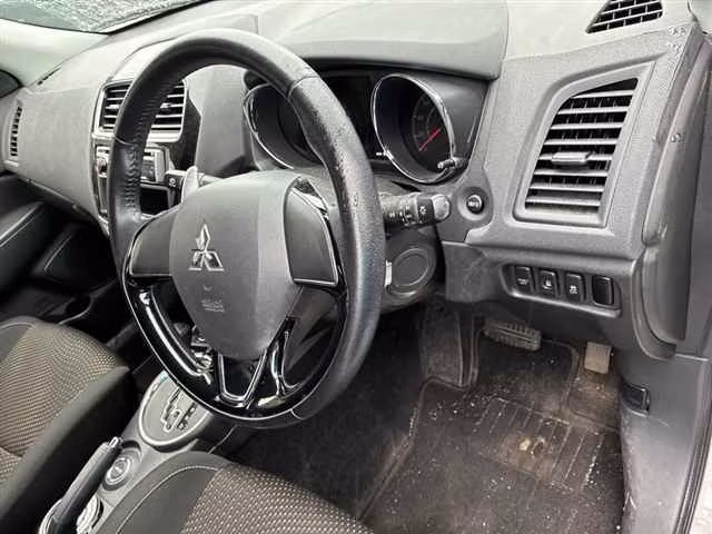 MITSUBISHI RVR