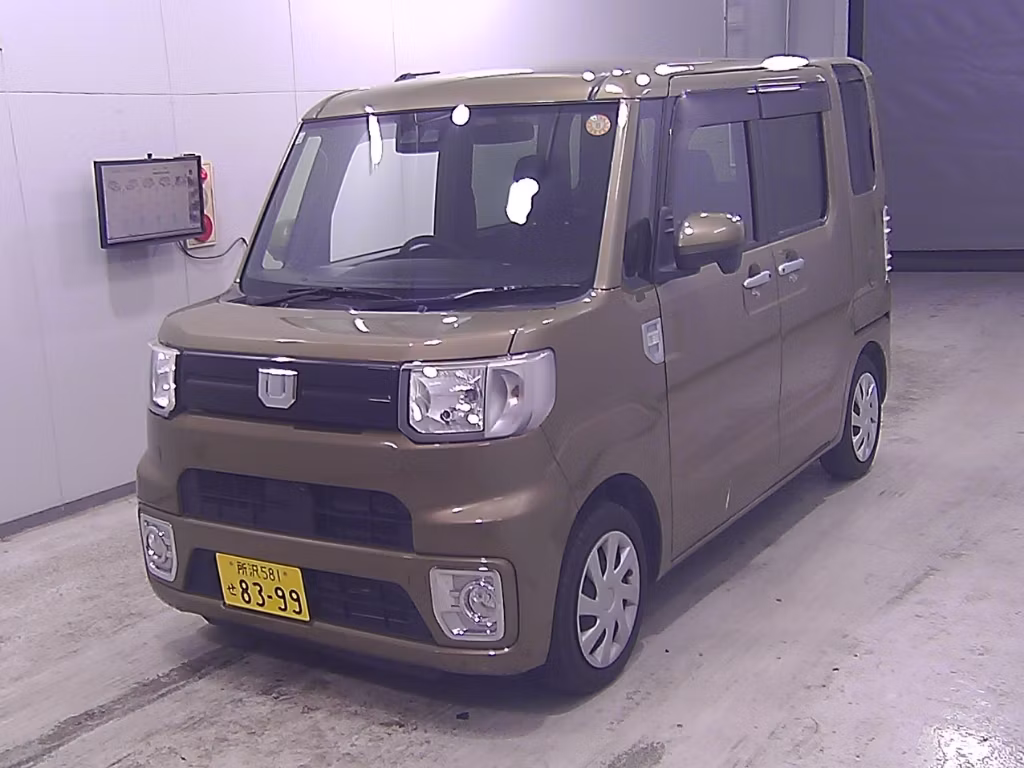 DAIHATSU WAKE