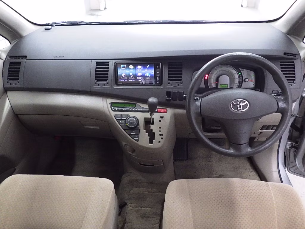 TOYOTA ISIS