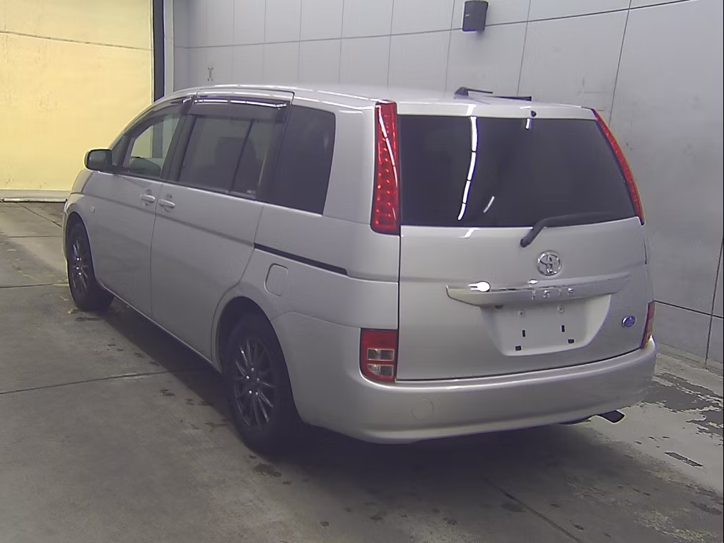 TOYOTA ISIS