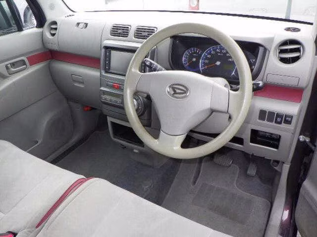 DAIHATSU MOVE CONTE