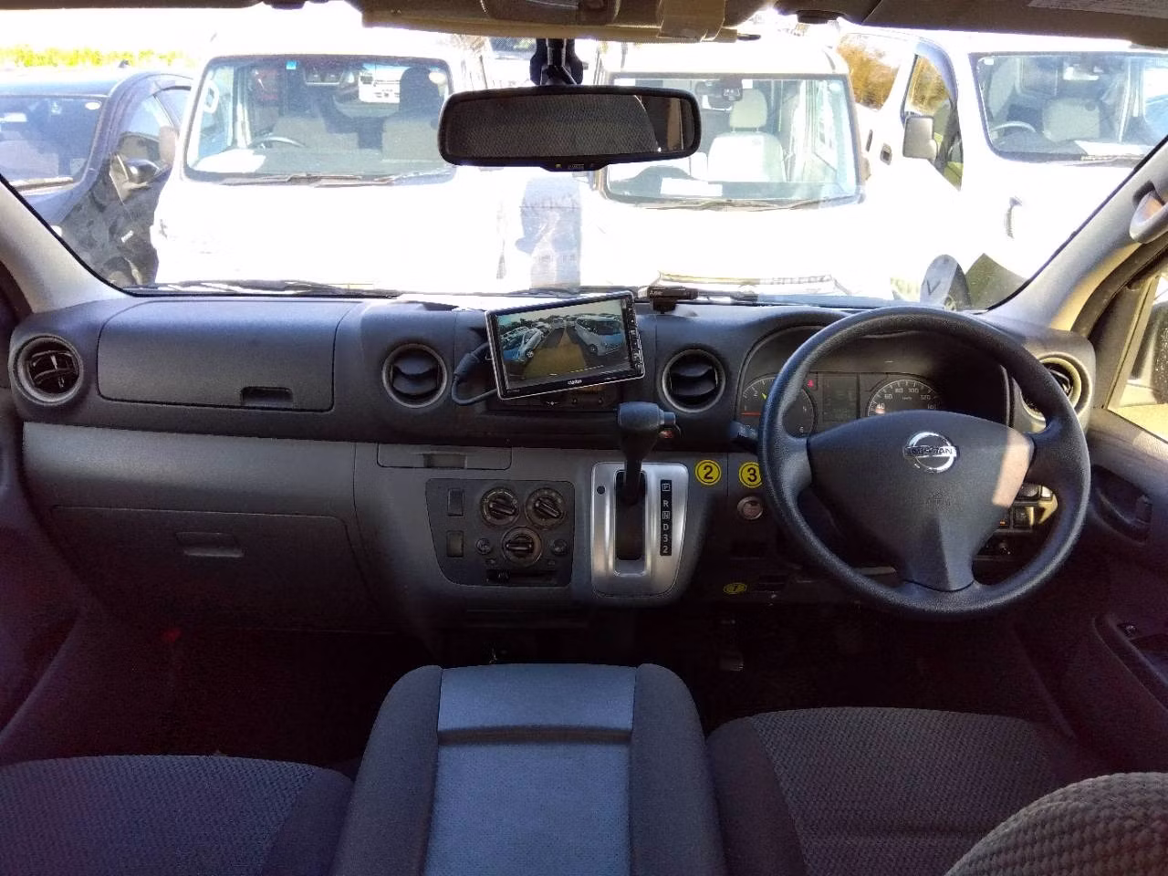 NISSAN NV350 CARAVAN