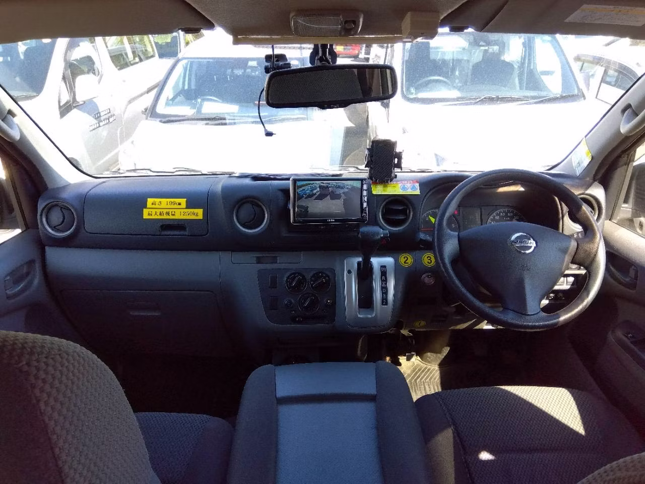 NISSAN NV350 CARAVAN