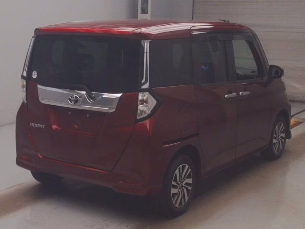 TOYOTA ROOMY