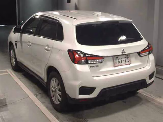 MITSUBISHI RVR
