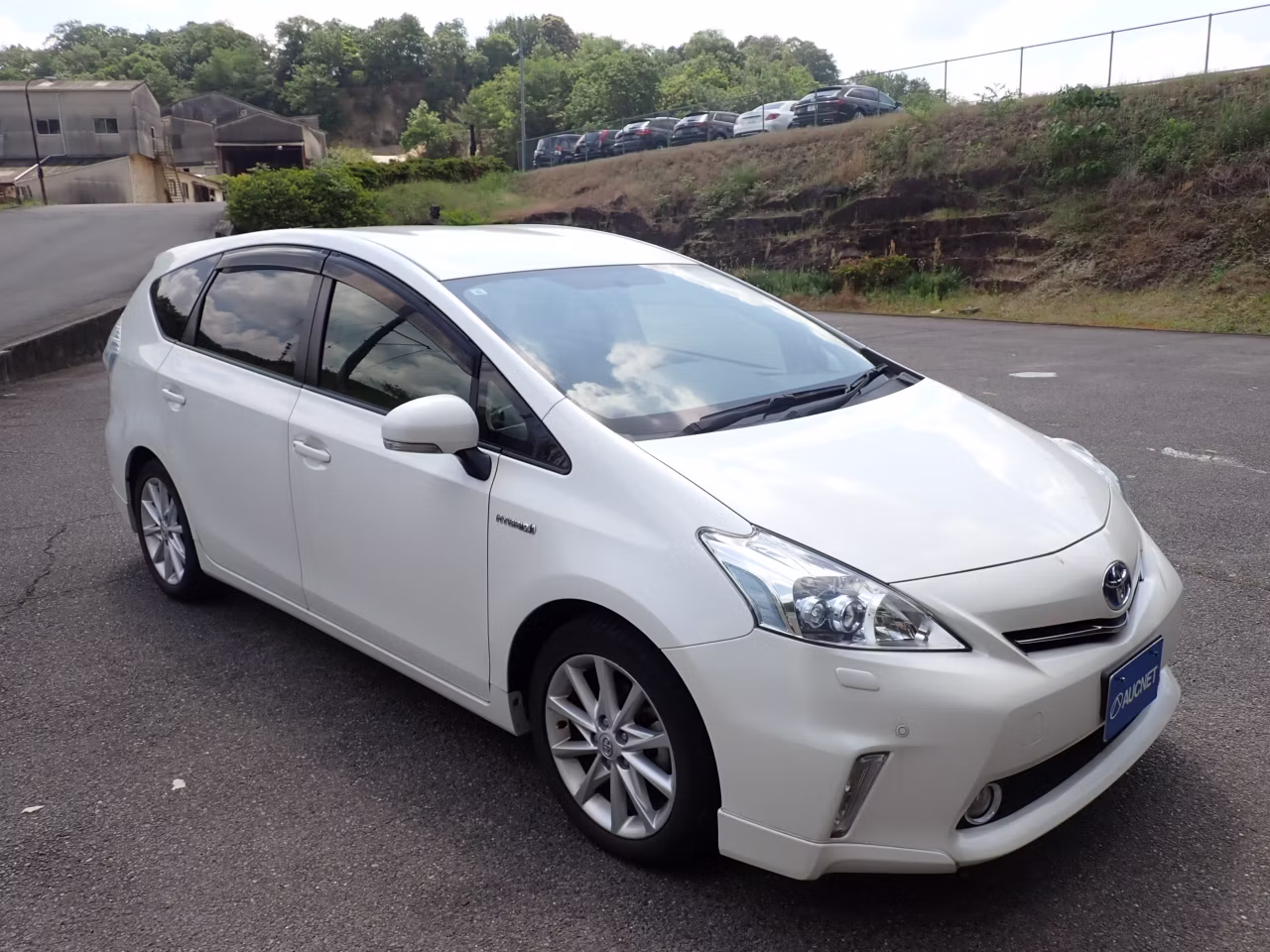 TOYOTA PRIUS ALPHA