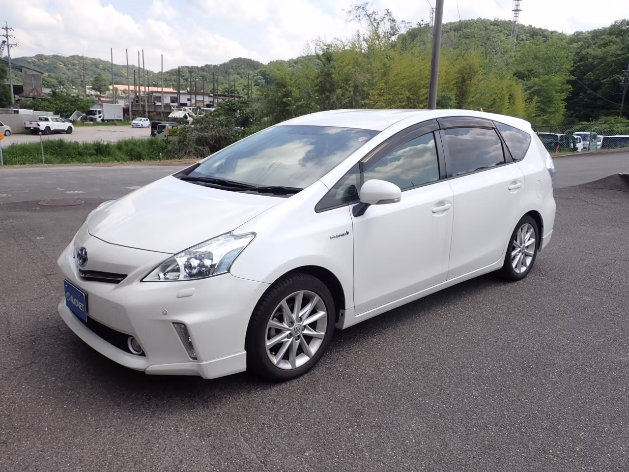 TOYOTA PRIUS ALPHA