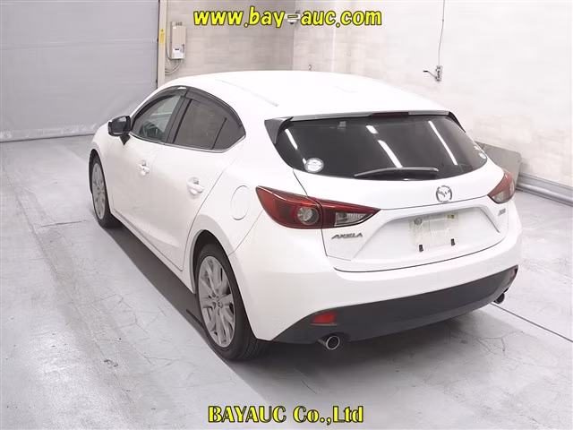 MAZDA AXELA